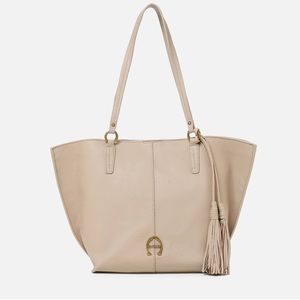 Etienne Aigner Marianne Tote Latte